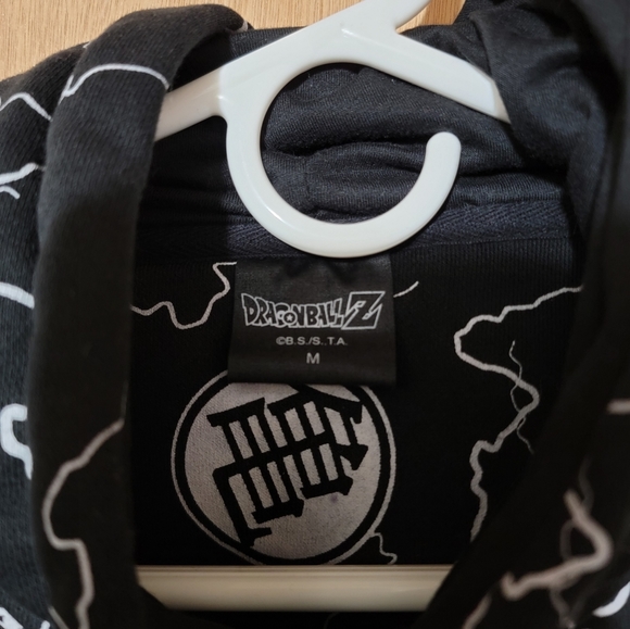 Dragon Ball Z Hoodie - Picture 3 of 3